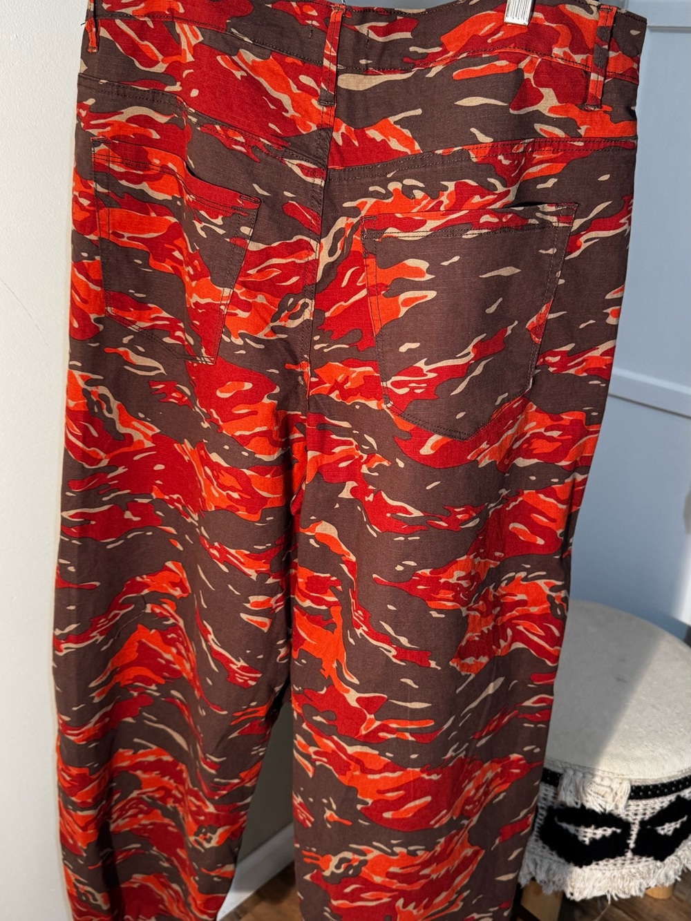 Good American Red Camo Cargo Pants Size 14/32 Utility Jogger Parachute Pants NWT - Picture 3 of 5
